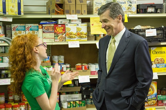 Make A Difference Food Pantry Stopping Hunger One Meal One
